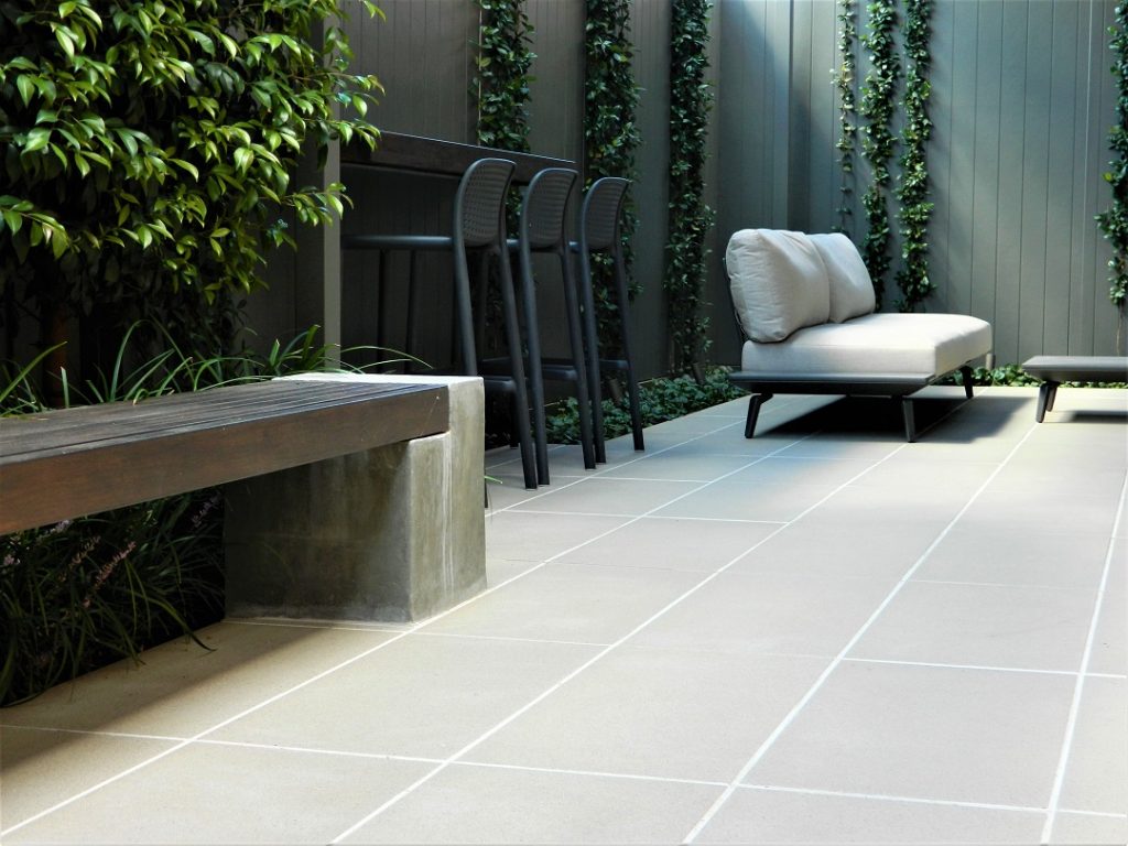 small courtyard landscape in Melbourne